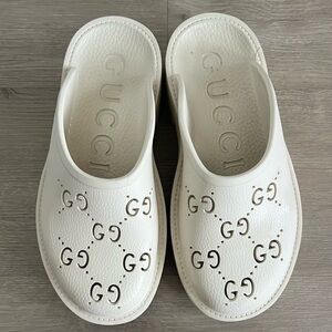 GUCCI Rubber Monogram GG Platform Slide Clogs 38 - Mystic White